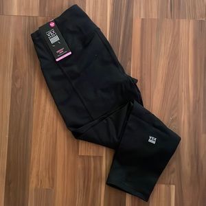 VS knockout Capri legging - NWT - Size Small